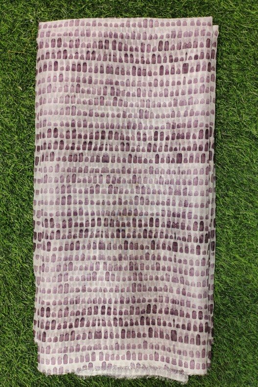 Decent White Oranganza With Orange Print